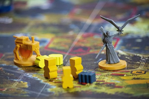 Scythe Review: Gameplay with leader, mech, and workers.